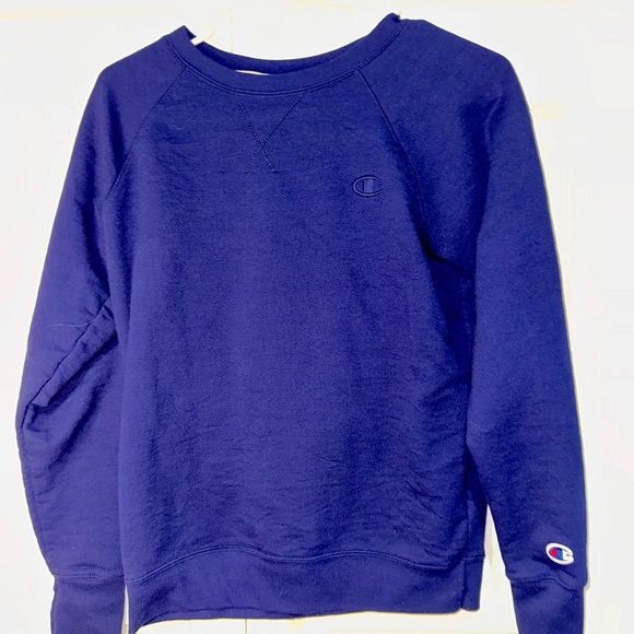 Champion Tops - Champion Crewneck in Deep Blue Small (retro, cozy, athletic)